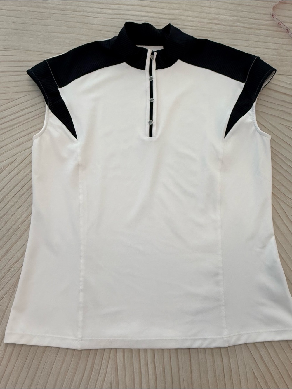 Tail Black and White Sleeveless Mock Neck Tank